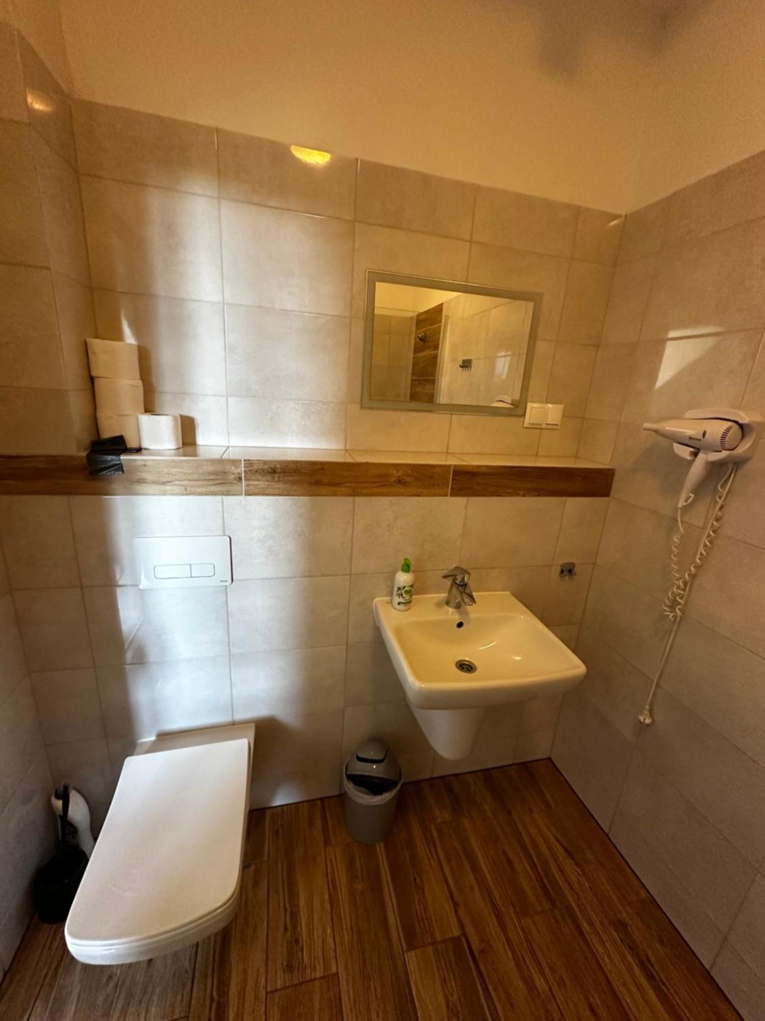 Agroturystyka Pod Grzywaczem Villa Sloszow Luaran gambar